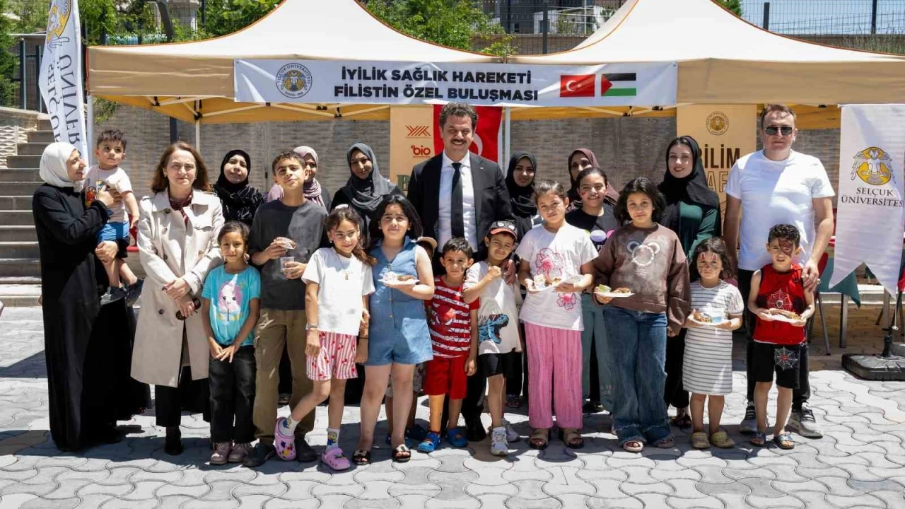 Sel&ccedil;uk &Uuml;niversitesinden Filistinli &ccedil;ocuklara sağlık ve dayanışma eli
