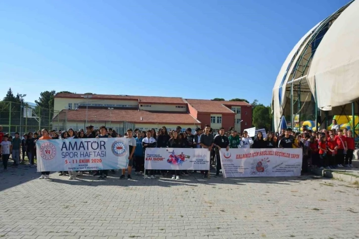 Selendi&rsquo;de vatandaşlar spor i&ccedil;in buluştu
