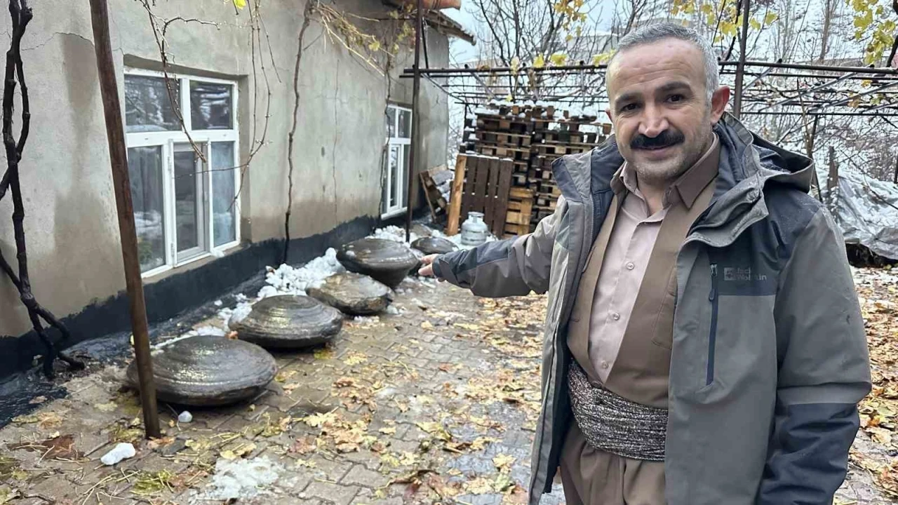 Şemdinli&rsquo;nin gizemli taşları araştırılmayı bekliyor
