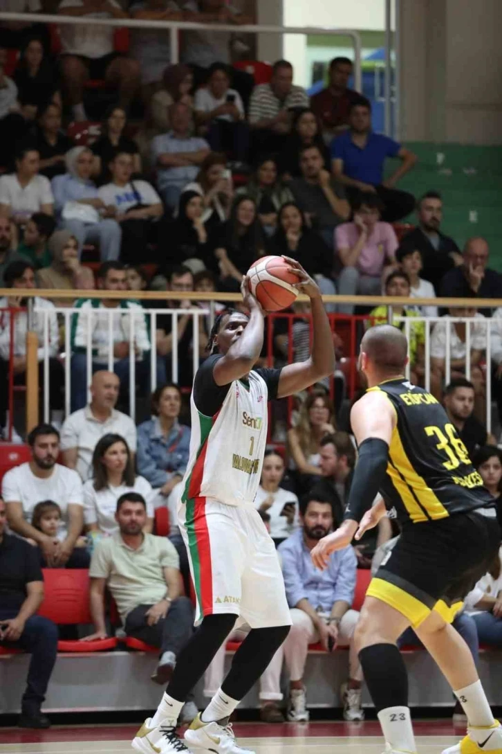 Semt77 Yalovaspor evinde Balıkesir B&uuml;y&uuml;kşehir&rsquo;i 83-69 yendi
