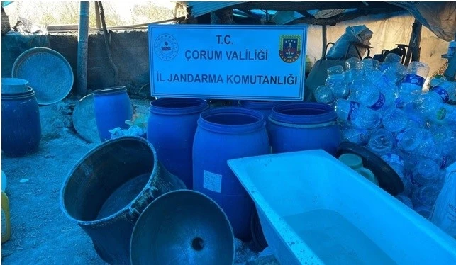 Seraya kurulan ka&ccedil;ak i&ccedil;ki imalathanesine Jandarma&rsquo;dan baskın
