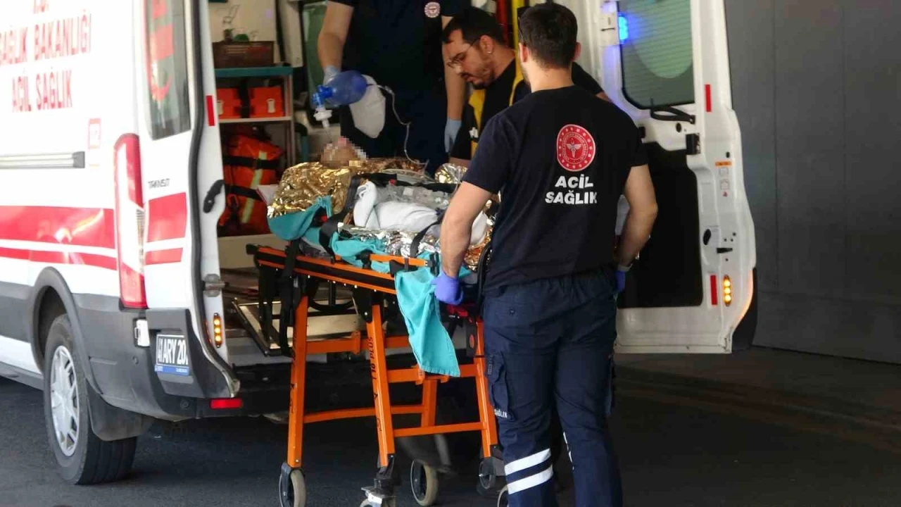 Serinlemek için girdiği denizde boğulma tehlikesi geçirdi: 17 yaşındaki gencin durumu ağır
