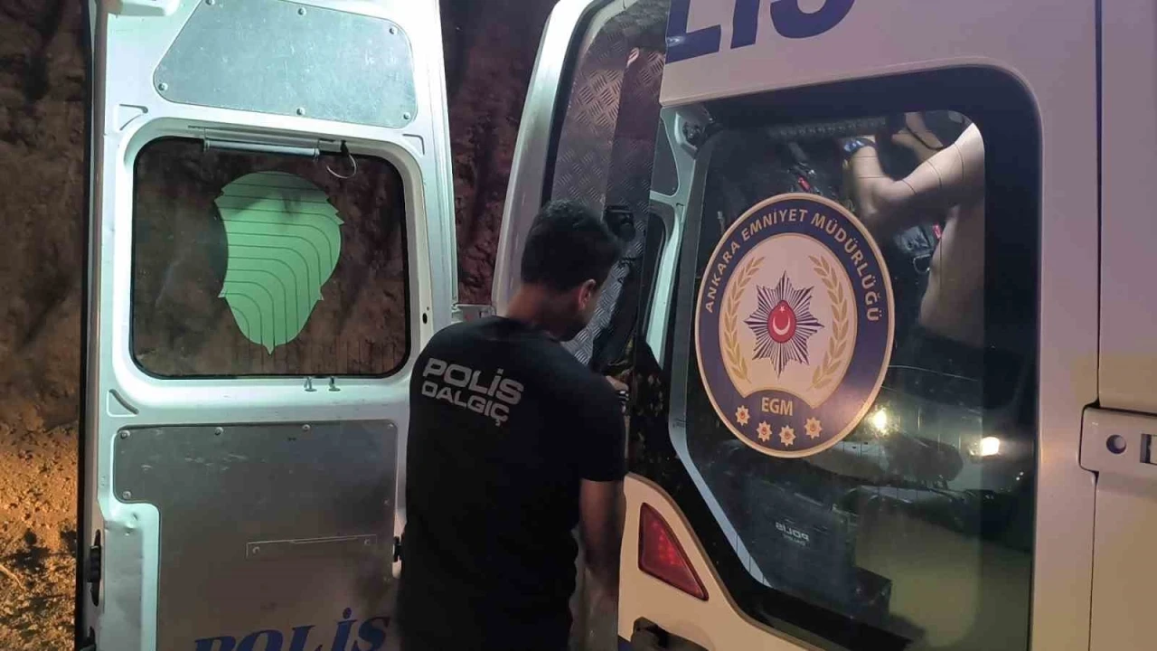 Serinlemek için girdiği gölette hayatını kaybetti
