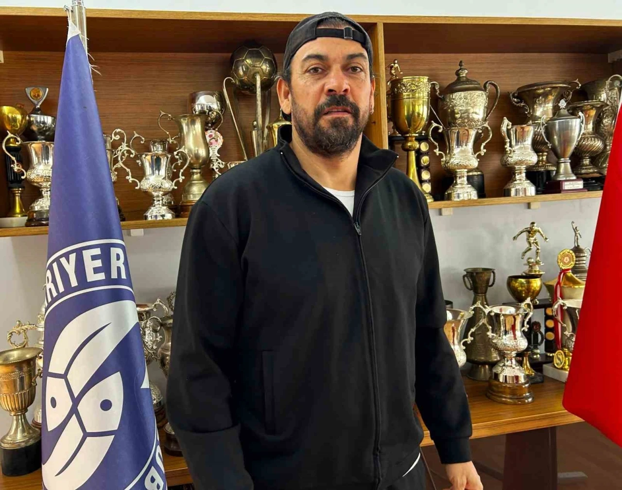 Servet &Ccedil;etin: "Takıma birka&ccedil; oyuncu katmamız lazım yoksa b&uuml;y&uuml;k sıkıntı yaşayacağız"
