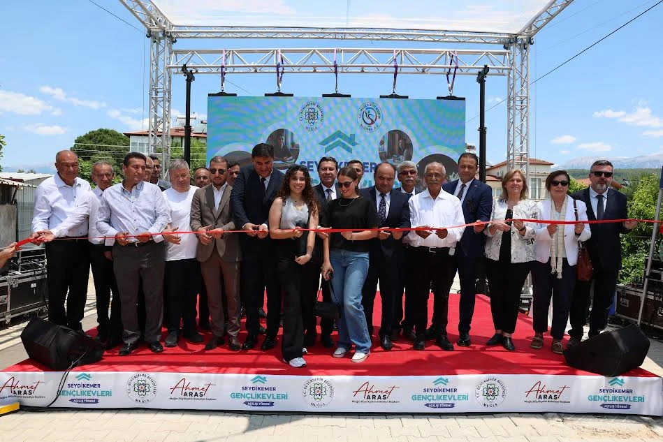 Seydikemer Gençlik Evi Açıldı