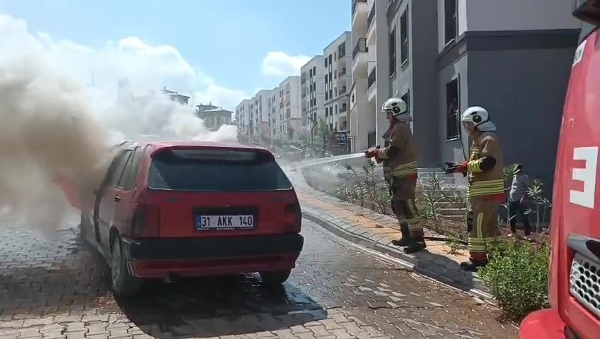 Seyir halindeki Tofaş alev alev yandı
