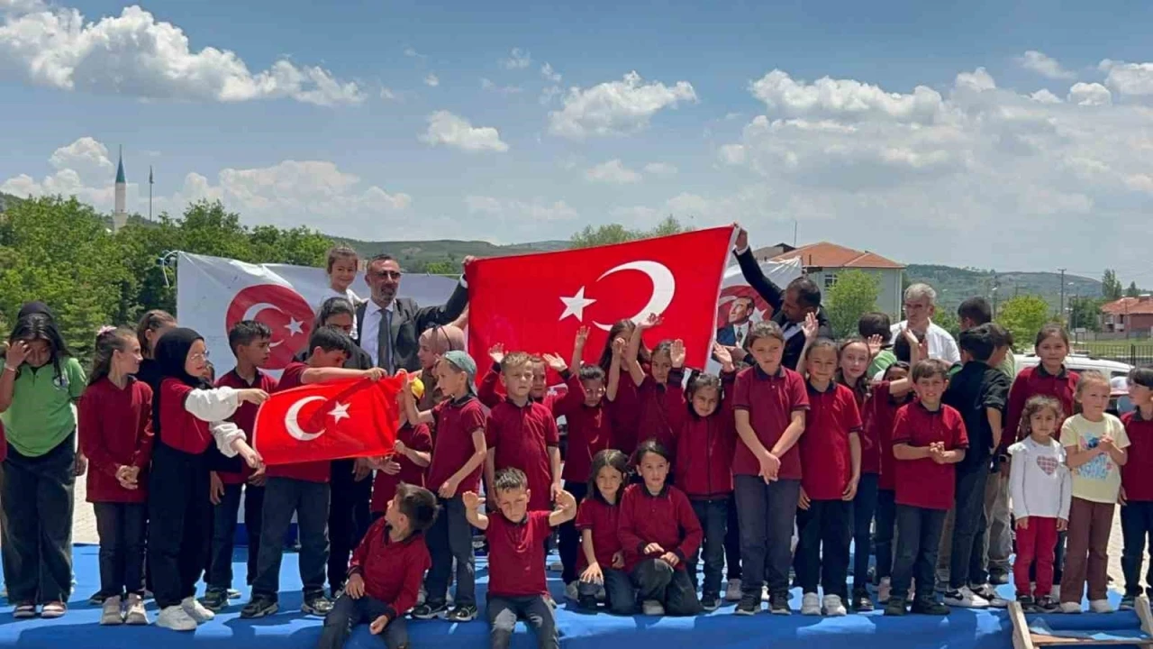 Seyit&ouml;mer Ortaokulu&rsquo;nda Bahar Şenliği coşkusu
