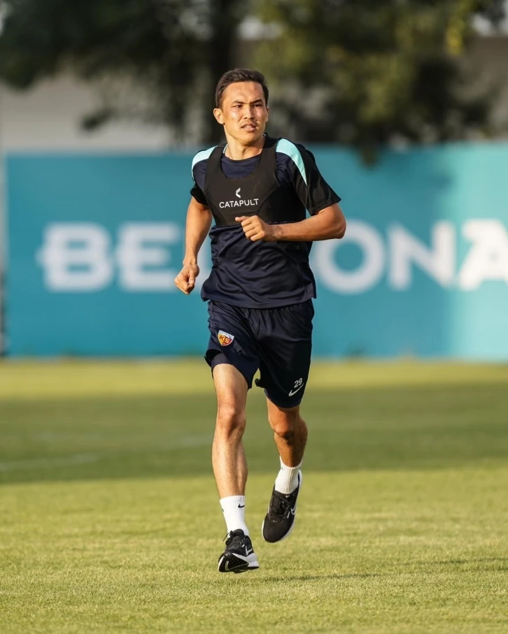 Shukurov Arabistan’a transfer oldu