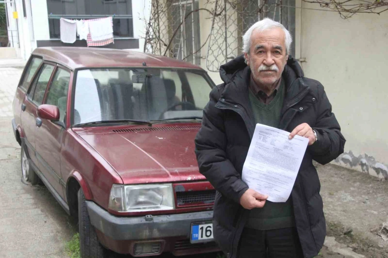 Çalınan Araba 17 Yıldır Çürüyor