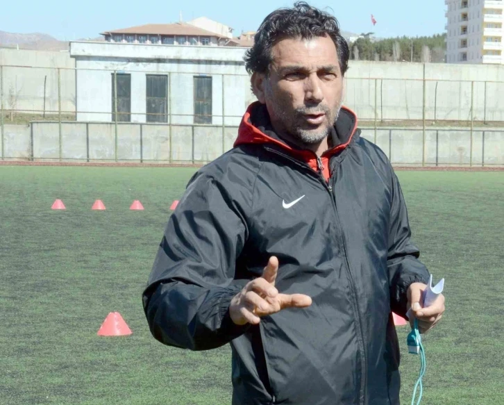 Siirt İl &Ouml;zel İdarespor&rsquo;dan destek &ccedil;ağrısı
