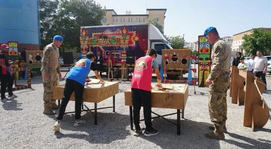 Siirt’te 19 Mayıs coşkusu &quot;Survivor Parkuru&quot;nda yaşandı
