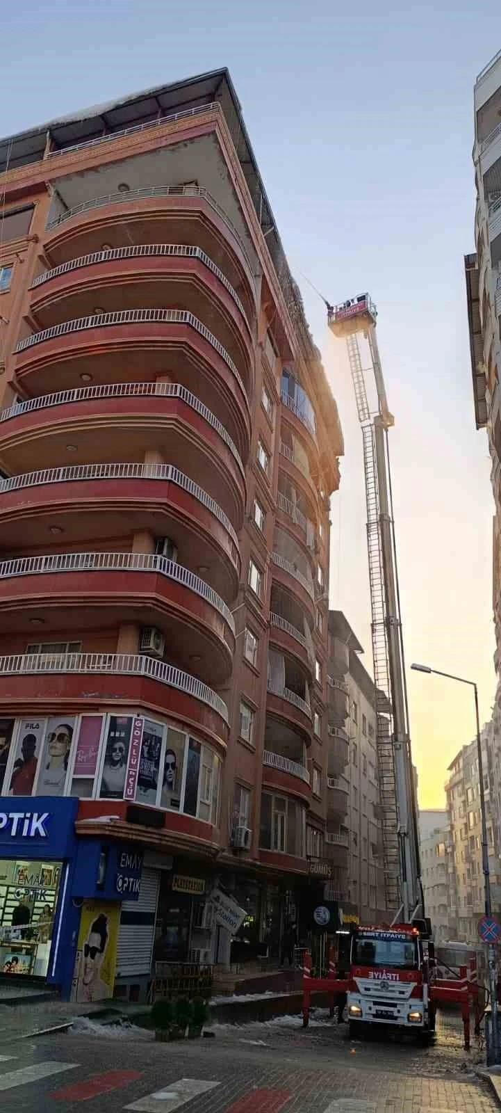 Siirt&rsquo;te 40 metre y&uuml;ksekliğe kadar ulaşabilen hidrolik merdiven hizmete alındı
