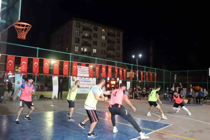 Siirt&rsquo;te basketbol turnuvası tamamlandı
