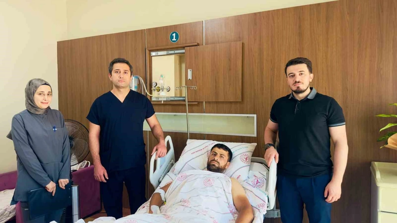 Siirt&rsquo;te beton mikserine kaptırılan bacak başarılı ameliyatla kurtarıldı
