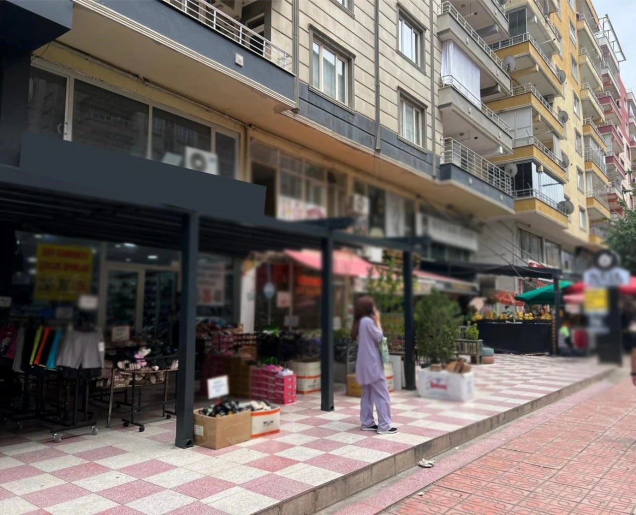 Siirt’te kaçak yapılar belediye ekiplerince yıkıldı
