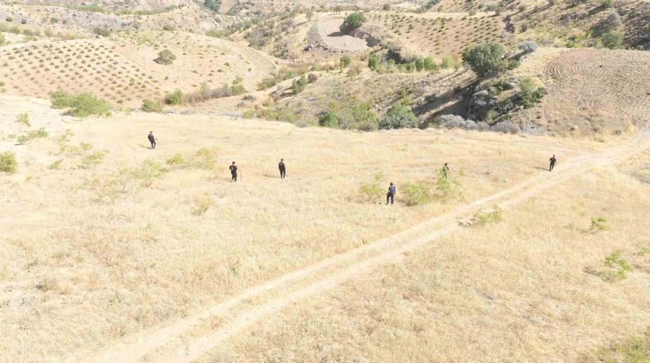 Siirt’te kayıp alzaymır hastası yaşlı adamı bulmak için 250 kilometrekare alana bakıldı
