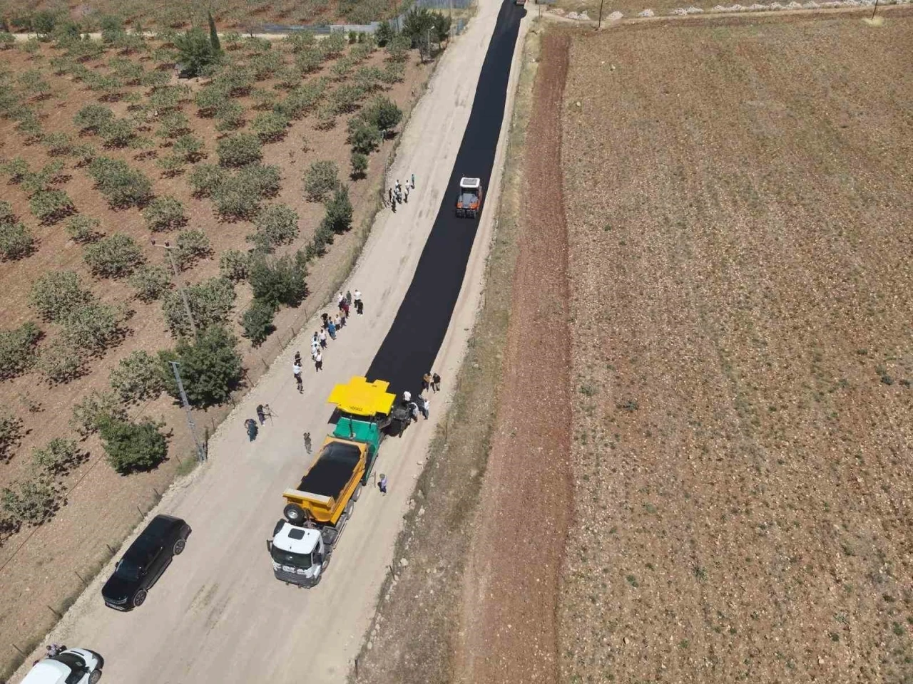Siirt’te kırsal grup köy yolları sıcak asfaltla buluşuyor
