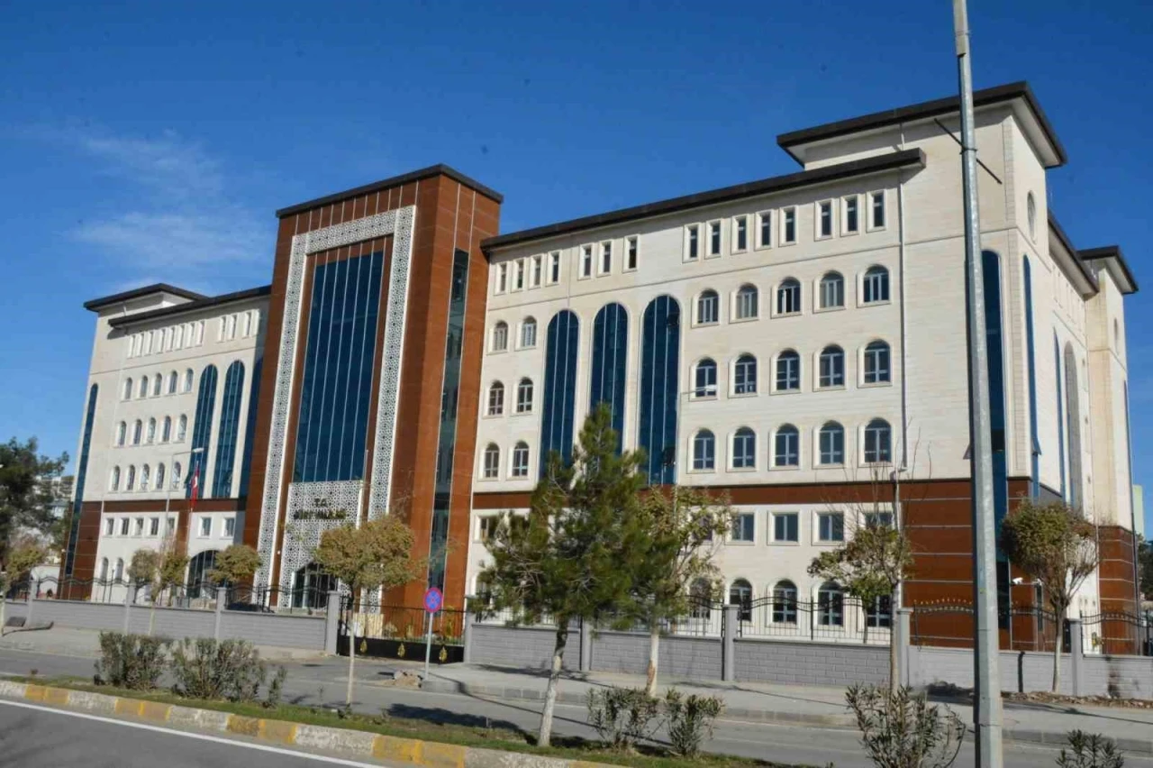 Siirt, yeni kimlik kartına geçişte Türkiye’de ilk sıralarda yerini aldı
