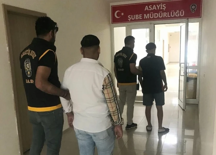 Silahla ateş edip "Her yerde patlatıyoruz" dediler serbest kaldılar