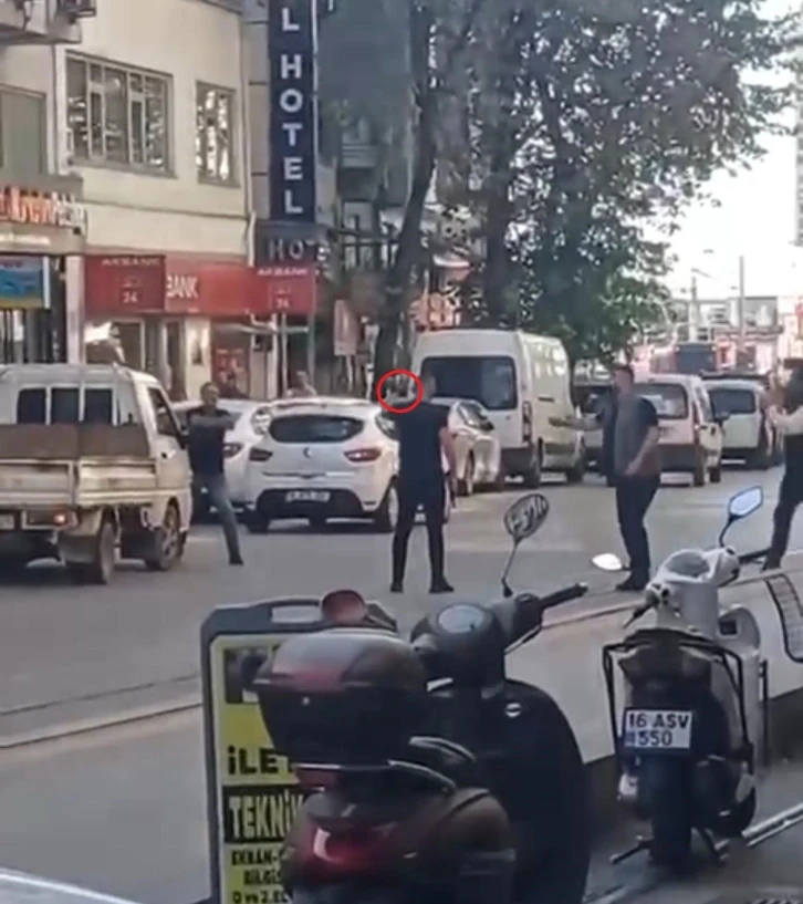 Silahla tehditler savuran kişiyi polis b&ouml;yle g&ouml;zaltına aldı
