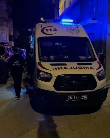 Silahlı kavgada mermi bina camına isabet etti: 1 yaralı
