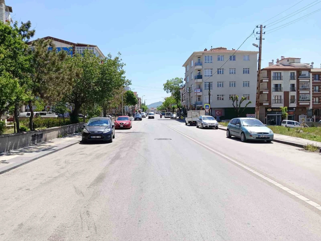 Silahlı kavganın ortasında kalan yaşlı kadın ayaklarından yaralandı
