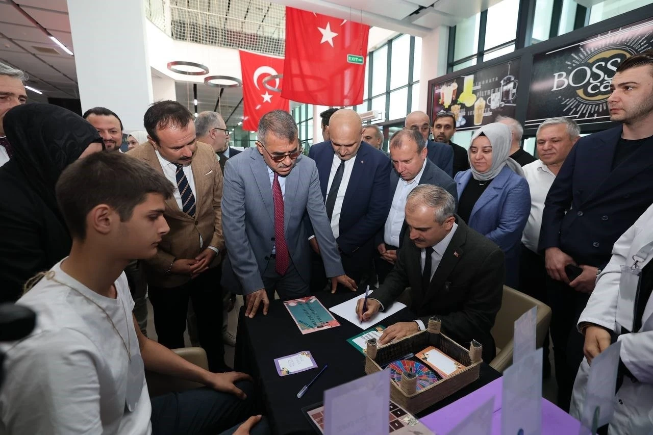 Silim Şenliği kapılarını açtı, kaşif adayları alana koştu
