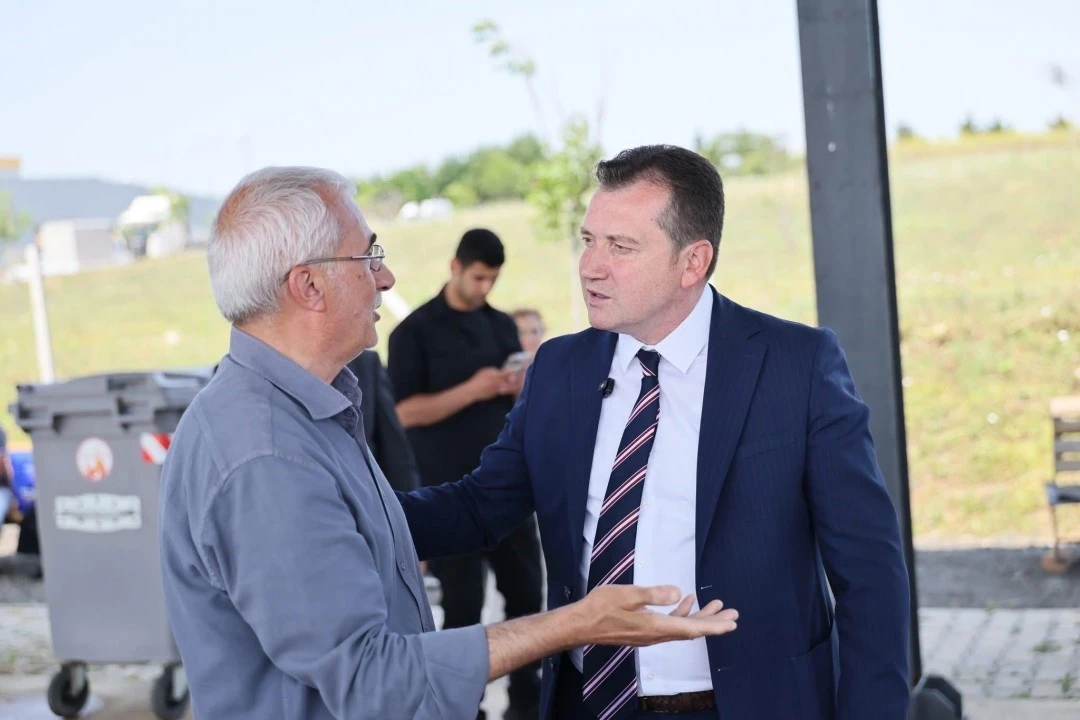 Silivri Belediye Başkanı Bora Balcıoğlu köylerde vatandaşlarla bayramlaştı
