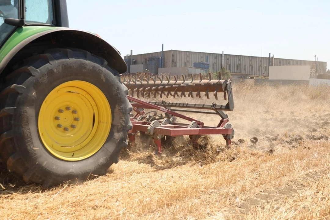 Silivri Belediyesi’nden tarlalarda yangın önlemi
