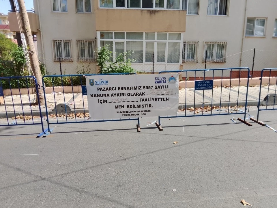 Silivri Belediyesi’nden yanıltıcı etiket kullanan esnafa tezgah kapatma cezası
