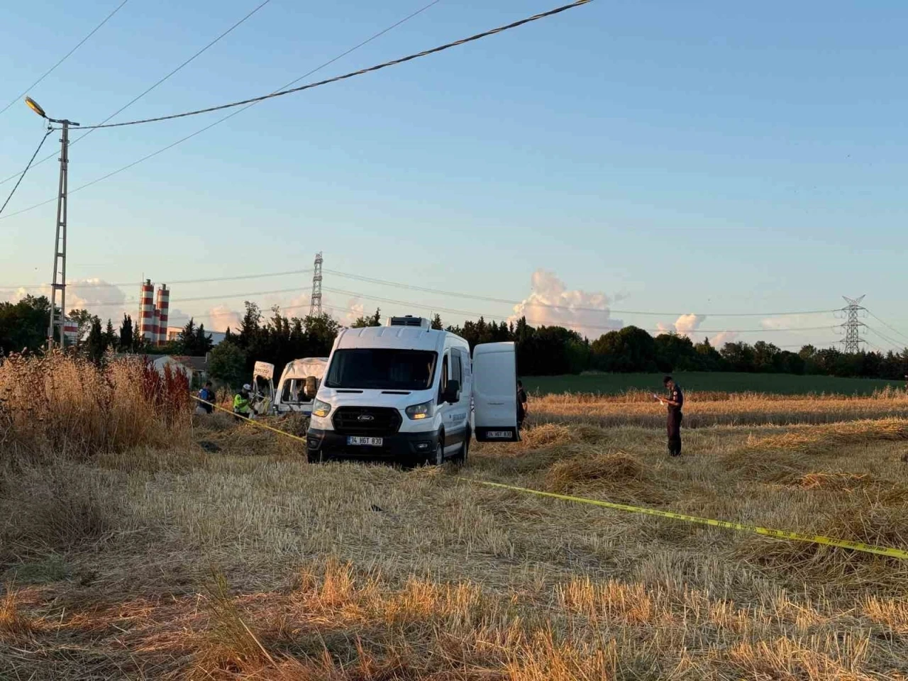 Silivri&rsquo;de 2 kişinin &ouml;ld&uuml;ğ&uuml; minib&uuml;s kazasında yol trafiğe a&ccedil;ıldı
