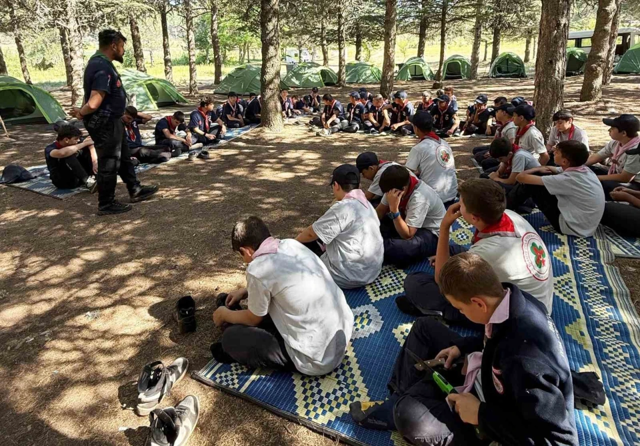 Simav’daki Diyanet İzcilik Kampına 60 izci katıldı
