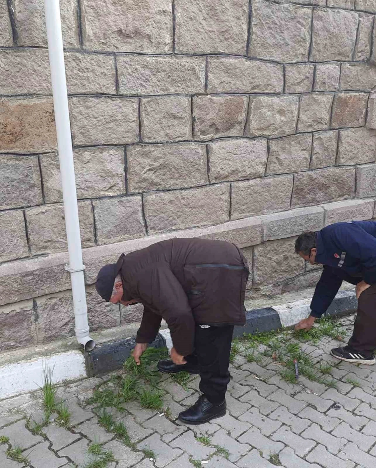 Sinanpaşa’da camiler için el ele verildi
