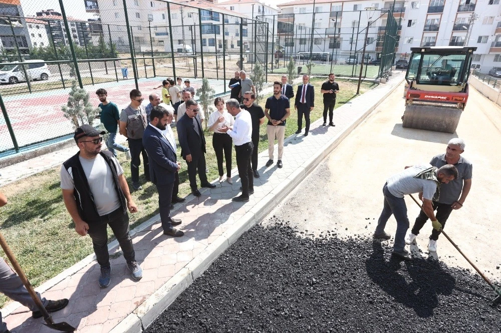 Sincan Belediyesi asfalt serim çalışmalarını sürdürüyor
