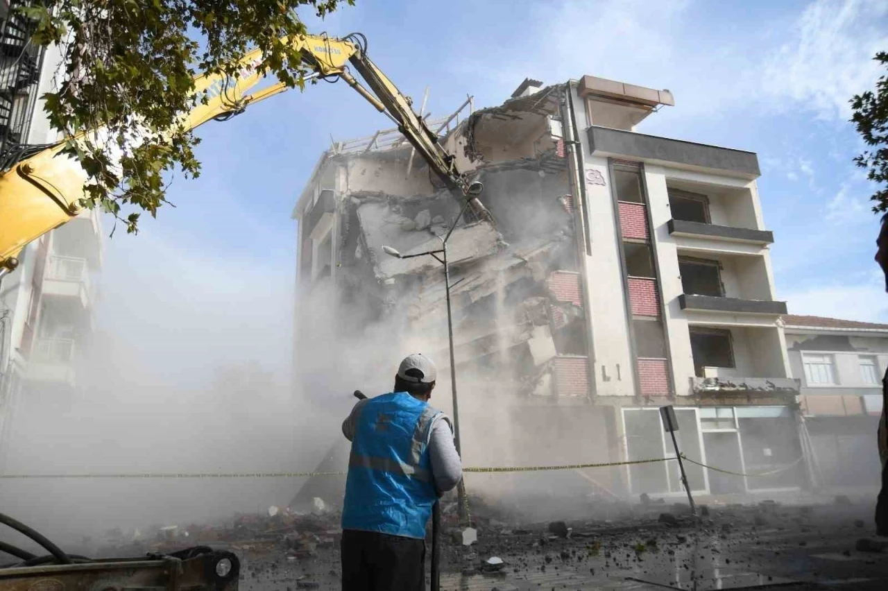 Sındırgı’da 3 ayda 17 bin deprem kaydedildi
