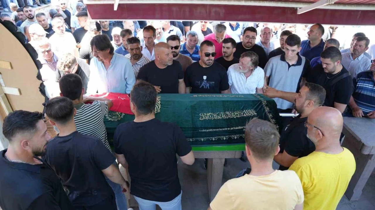 Sındırgılı güreşçi Burak Bozkurt gözyaşları ile uğurlandı
