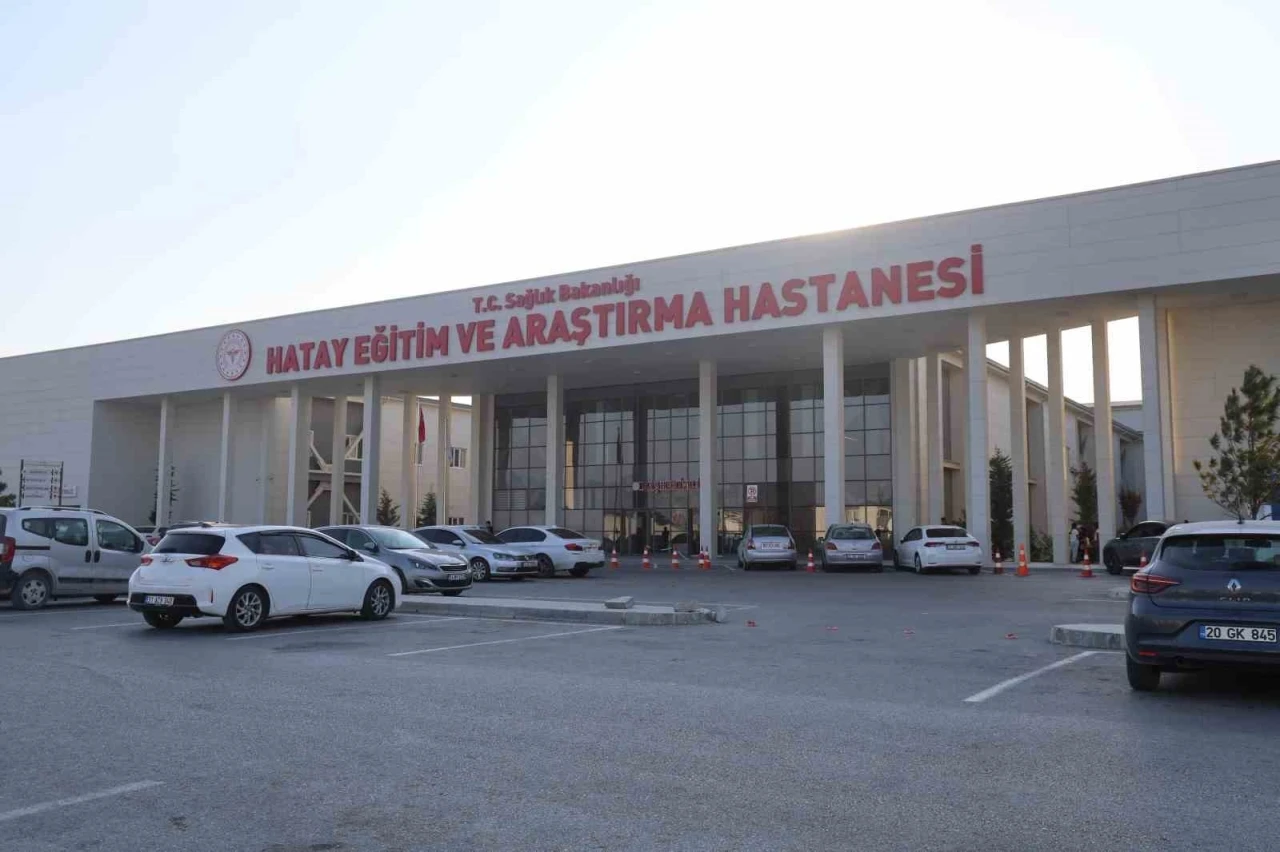 Sinir krizi geçirerek annesini ve babasını döven şahıs, ‘Dur’ ihtarına uymayarak ortalığı savaş alanına çevirdi
