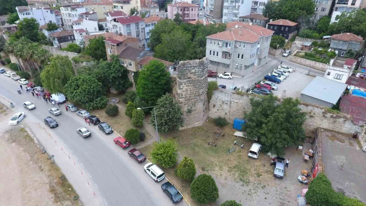 Sinop Kalesi’ndeki kalekondular kamulaÅŸtırılıyor