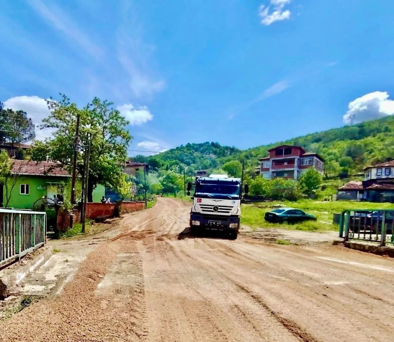 Sinop kırsalında yol &ccedil;alışması
