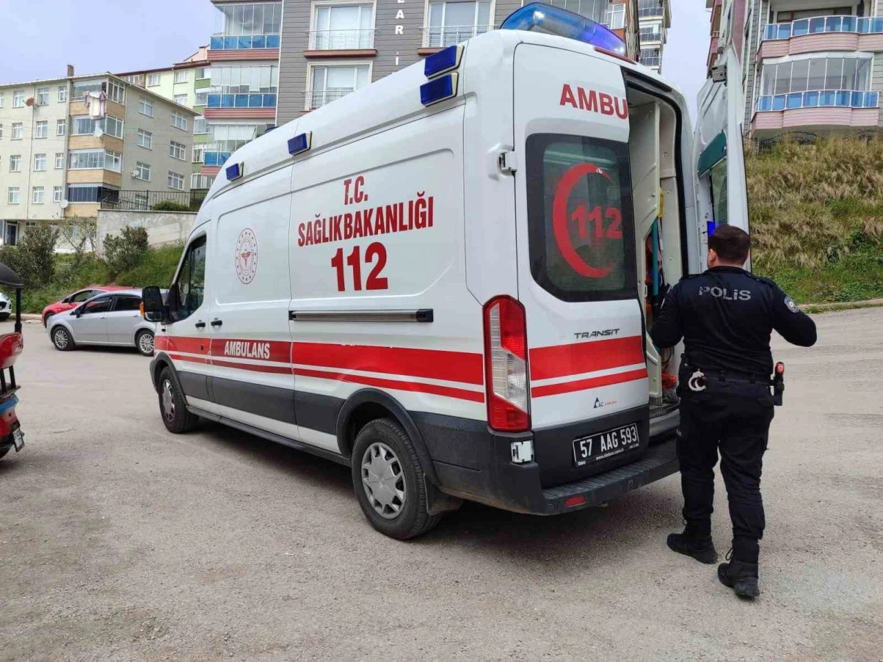 Sinop’ta 3 tekerlekli motosiklet devrildi: 2 yaralı