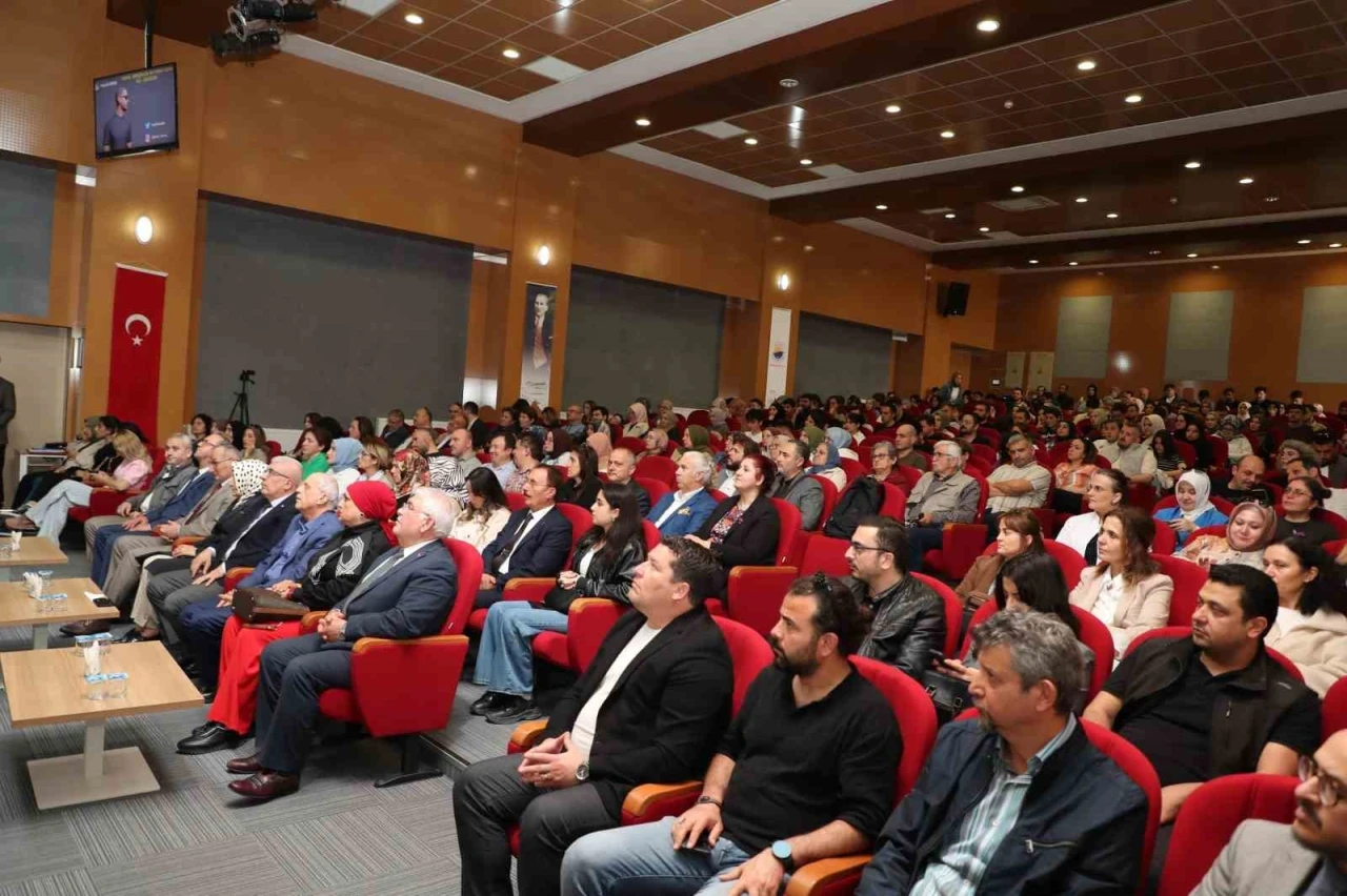 Sinop’ta geleceğin eğitimi konuşuldu
