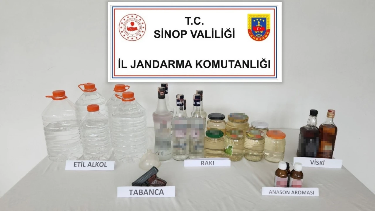 Sinop&rsquo;ta ka&ccedil;ak alkol operasyonu: 3 g&ouml;zaltı
