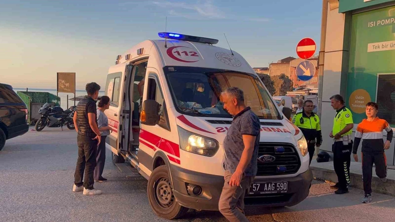 Sinop&rsquo;ta kontrolden &ccedil;ıkan motosiklet devrildi: 1 yaralı
