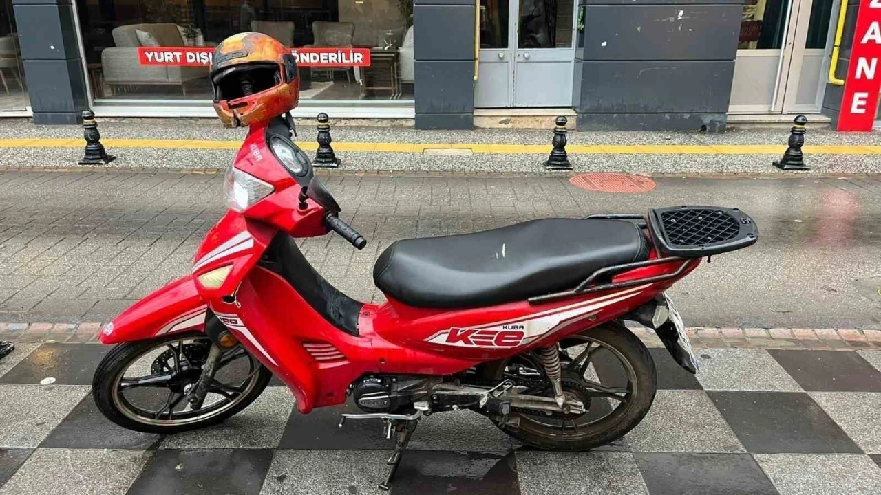 Sinop&rsquo;ta motosiklet ve motokuryelere fırtına yasağı
