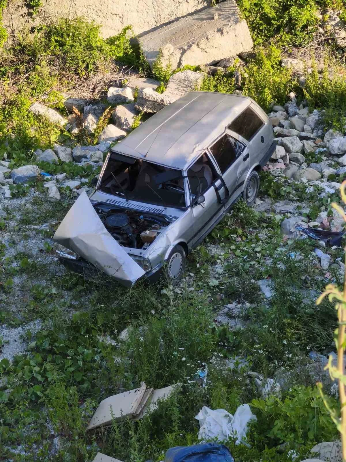 Sinop&rsquo;ta otomobil şarampole u&ccedil;tu: 2 yaralı
