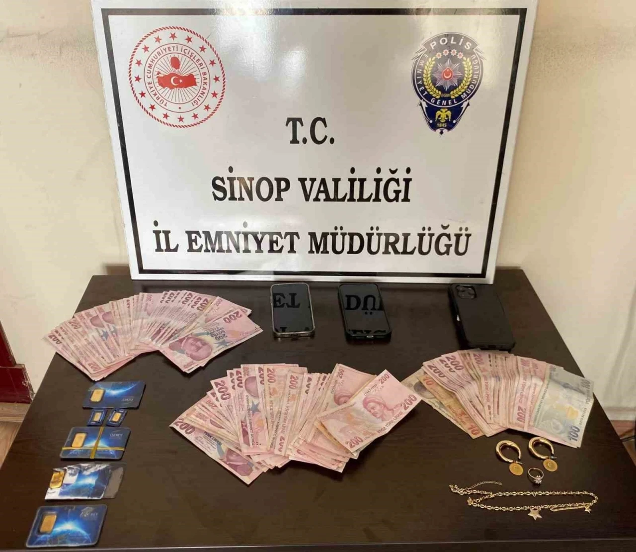 Sinop’ta sahte altın dolandırıcıları yakalandı
