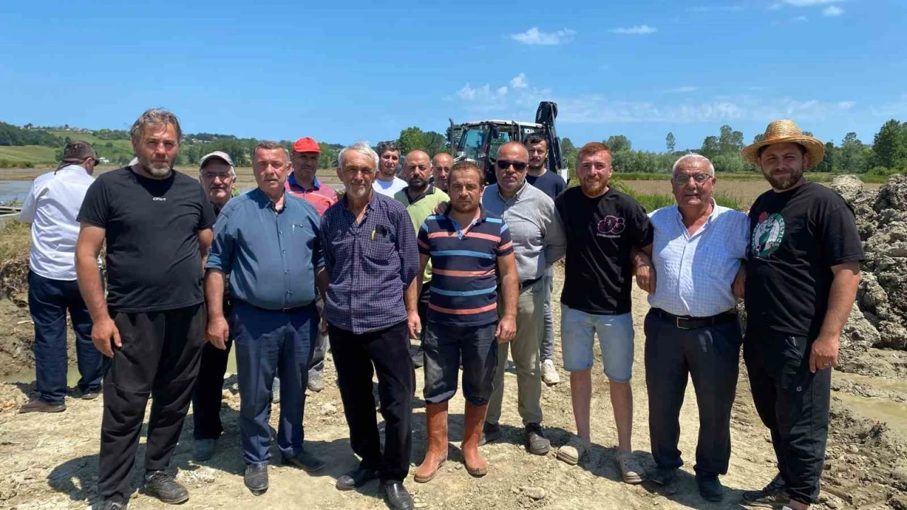 Sinop’ta sulama hattı patladı, çeltik üreticisi tepki göster