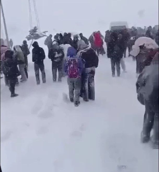 Şırnak okullar b&ouml;lgesinde &ouml;ğrenciler mahsur kaldı
