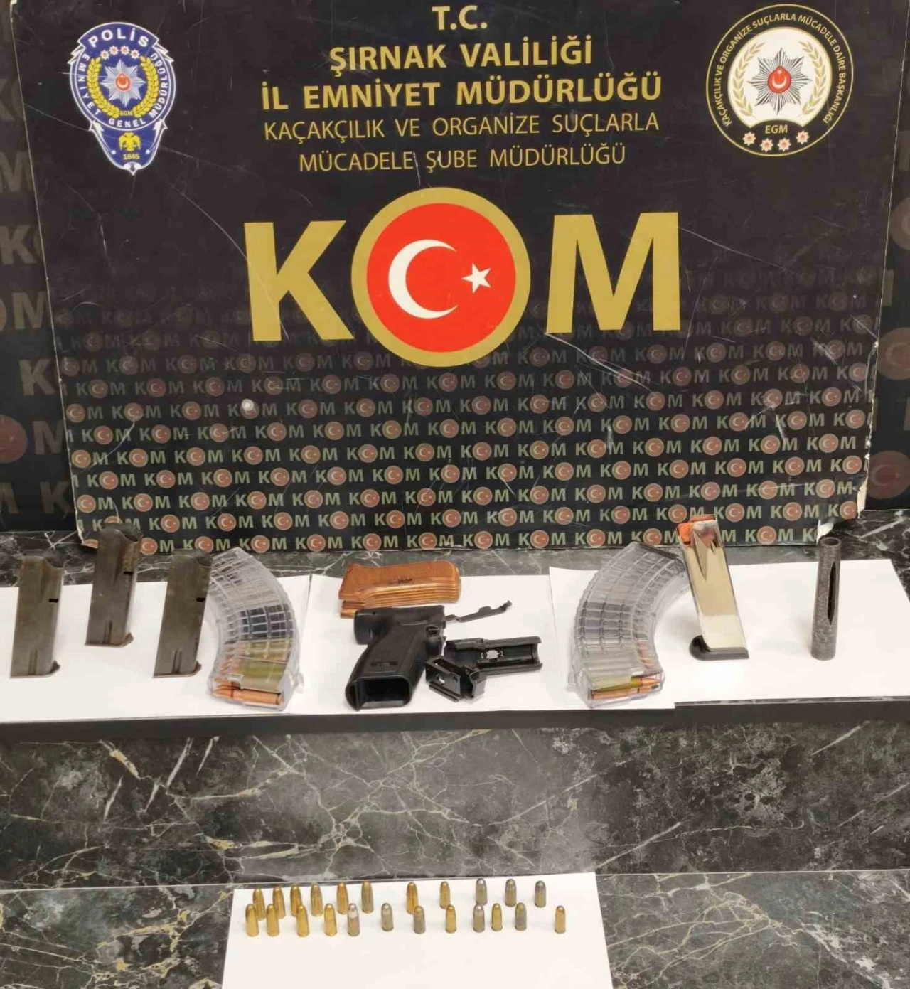 Şırnak&rsquo;ta asayiş, narkotik ve ka&ccedil;ak&ccedil;ılık operasyonunda 2 tutuklama
