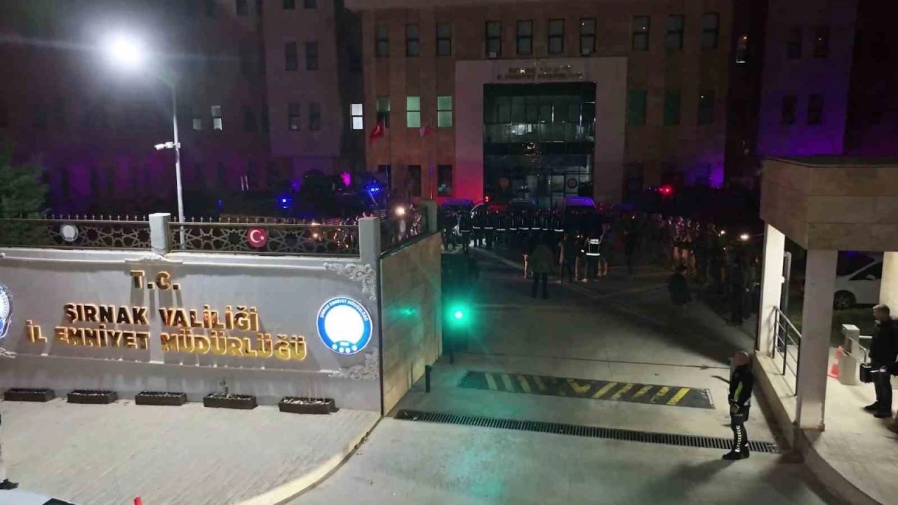 Şırnak’ta zehir tacirlerine nefes kesen şafak operasyonu
